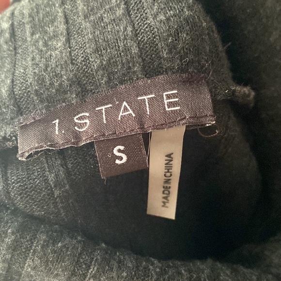 🚨[SOLD] Knit Turtle Neck - Picture 5 of 6